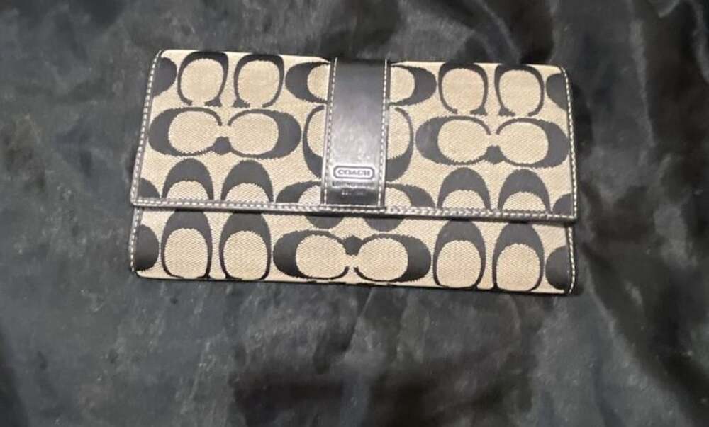 Coach Folding Wallet Logo Black USED CONDITION